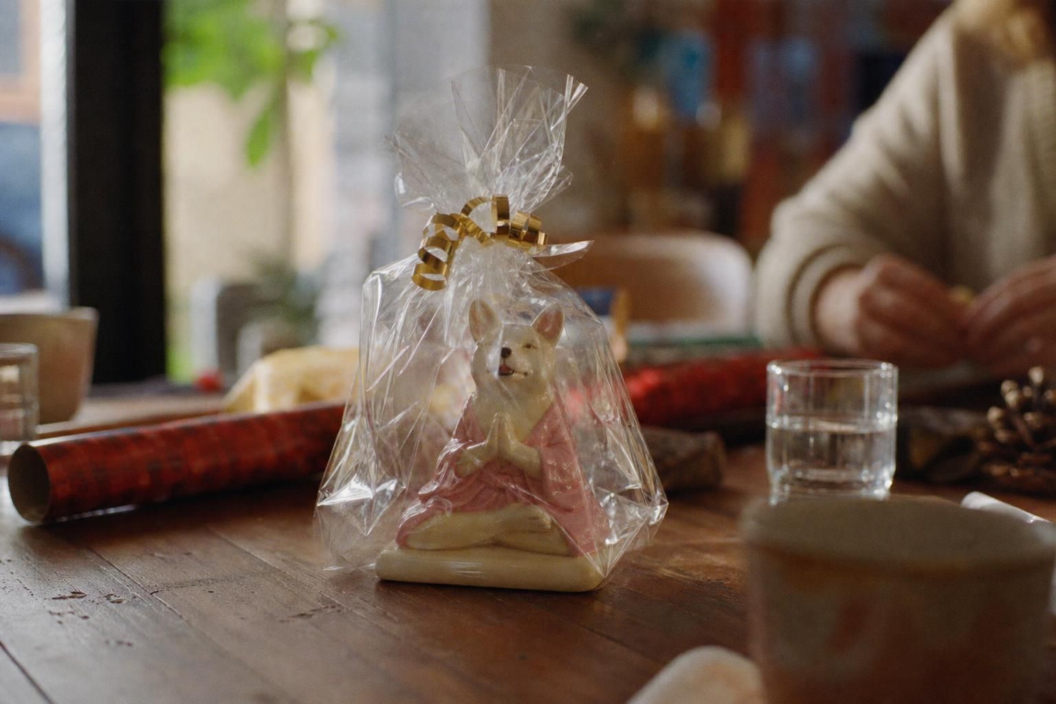 découvrez des idées cadeaux de secret santa originales et amusantes pour quelqu'un que vous n'appréciez pas vraiment, tout en gardant une touche d'humour et de convivialité.